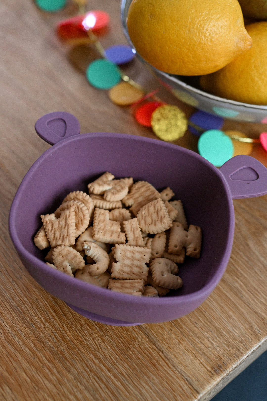 Place set, spoon and dining bowl set made of silicone blush